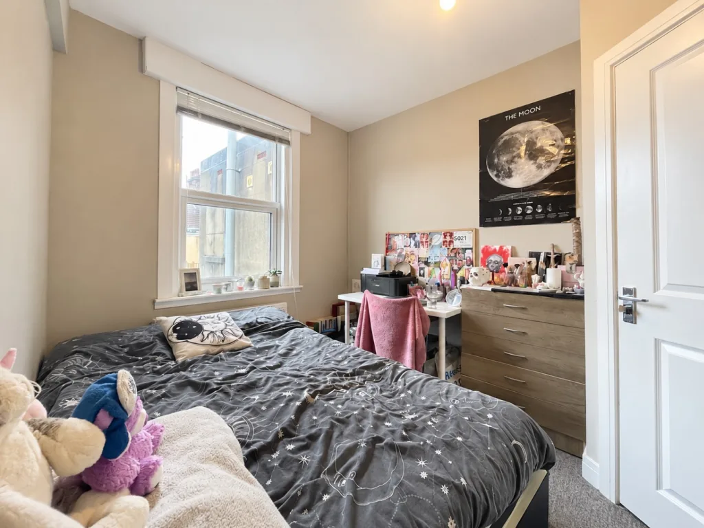 3 bedroom semi-detached house for rent