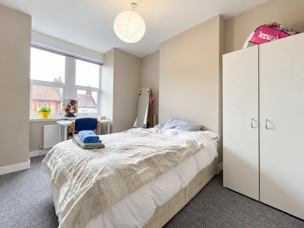 3 bedroom semi-detached house for rent