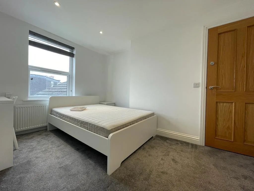 4 bedroom terraced house for rent