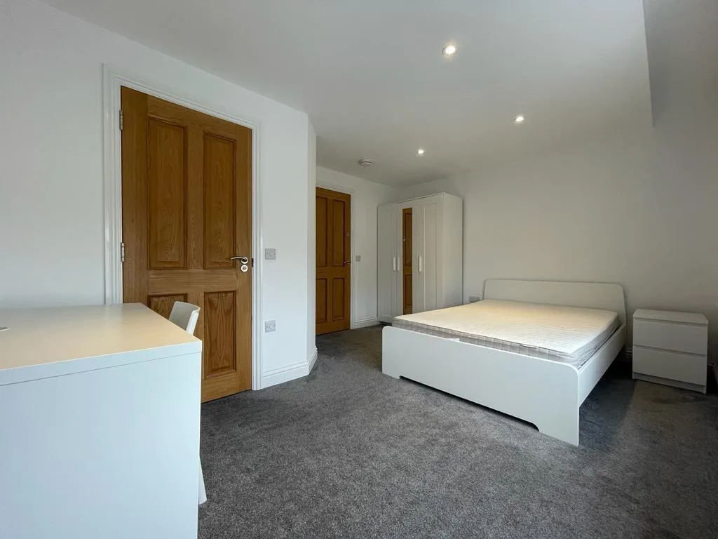 4 bedroom terraced house for rent
