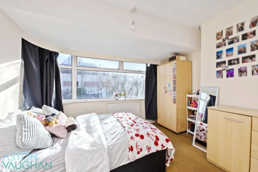 4 bedroom semi-detached house for rent