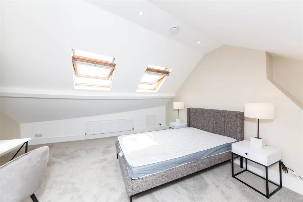5 bedroom maisonette for rent