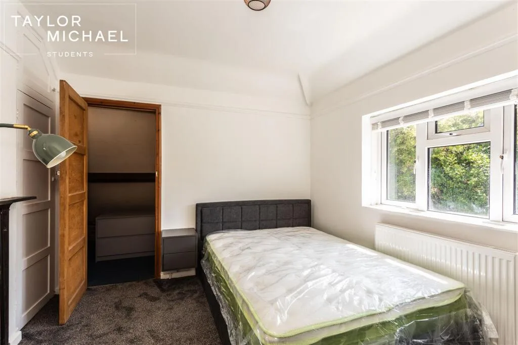 5 bedroom house for rent