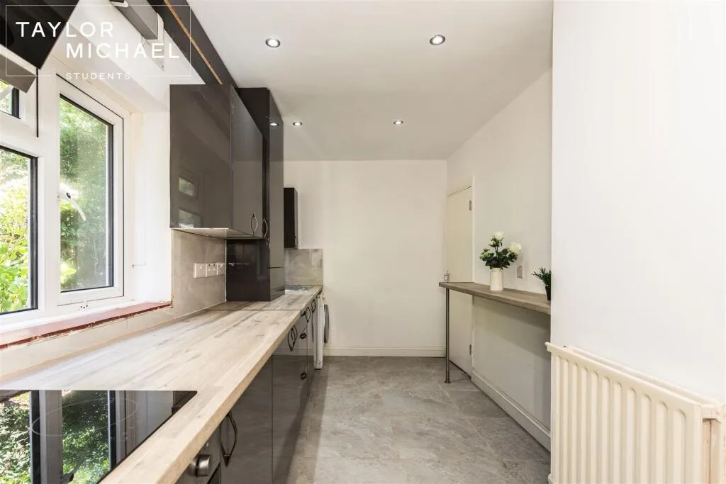 5 bedroom house for rent