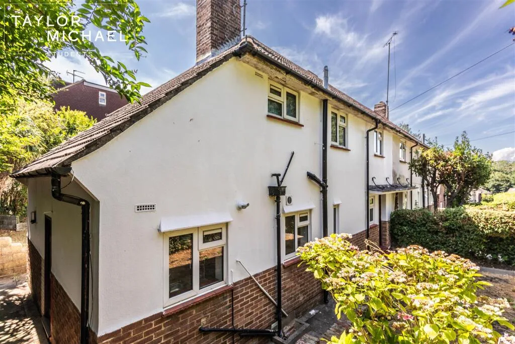 5 bedroom house for rent