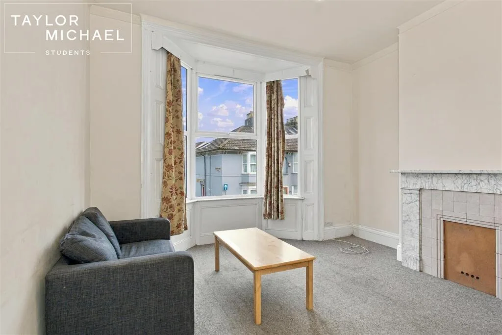 5 bedroom terraced house for rent