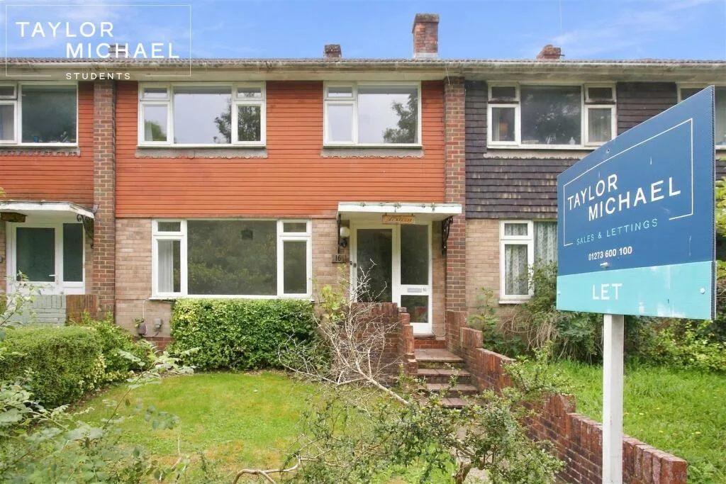 4 bedroom terraced house for rent