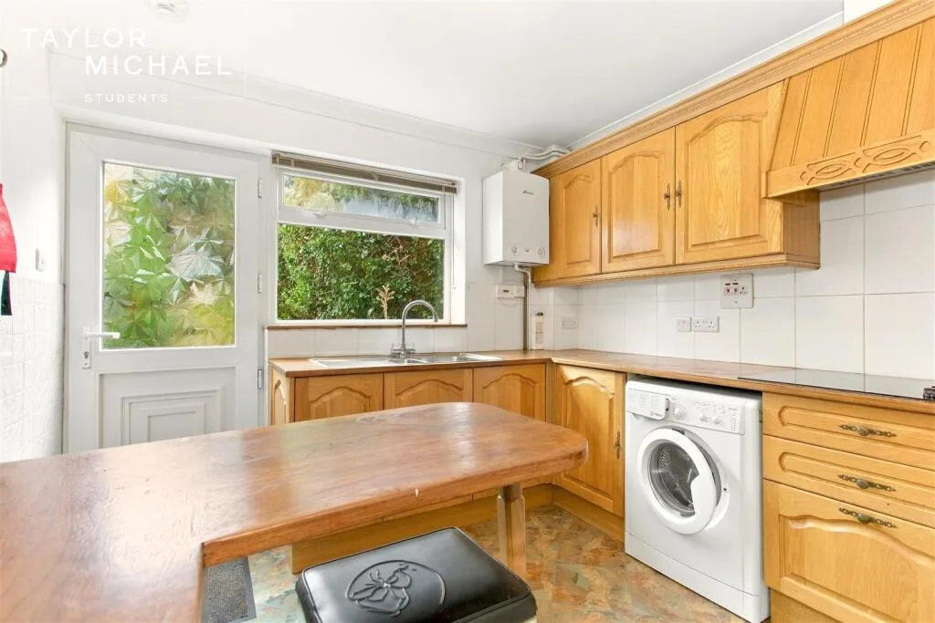 4 bedroom terraced house for rent