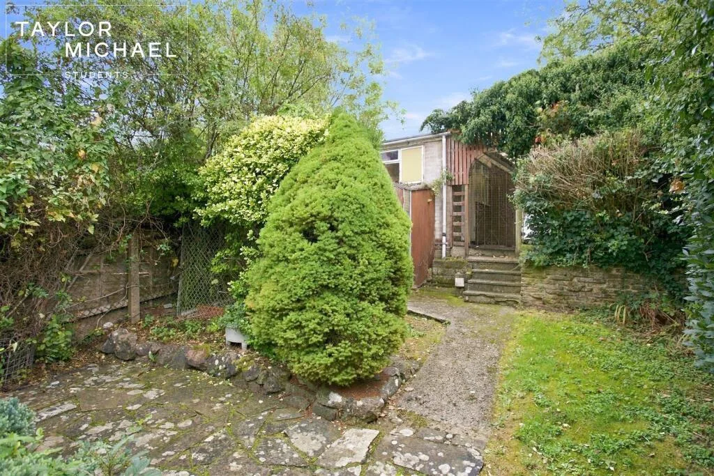 4 bedroom terraced house for rent
