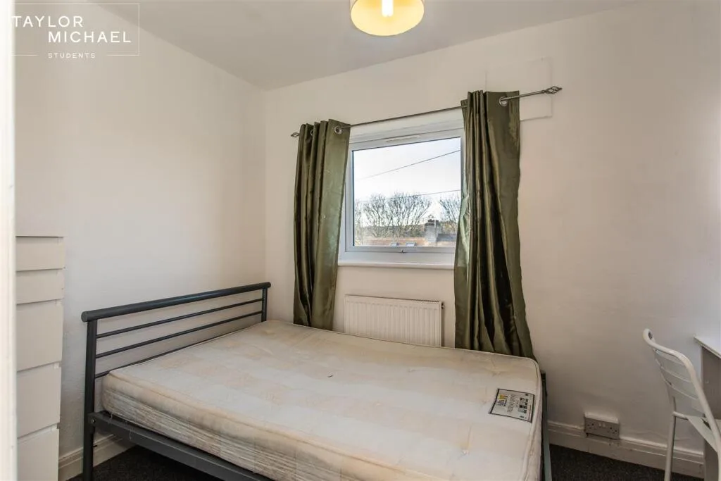 6 bedroom terraced house for rent