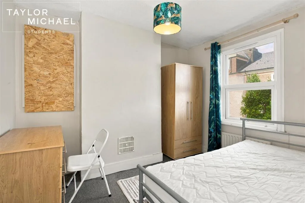 4 bedroom terraced house for rent
