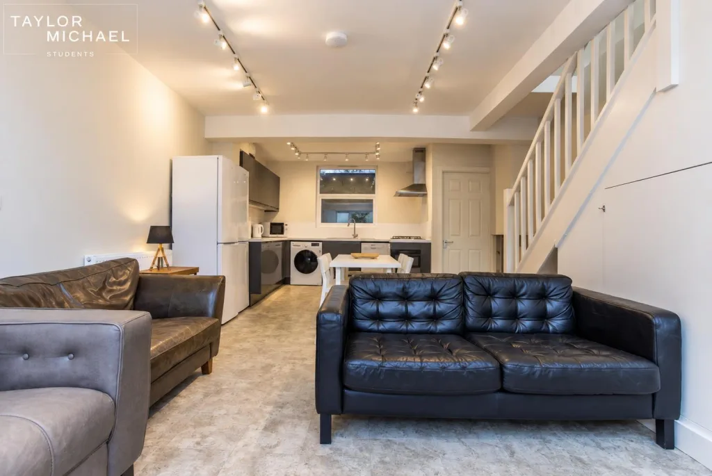 6 bedroom terraced house for rent