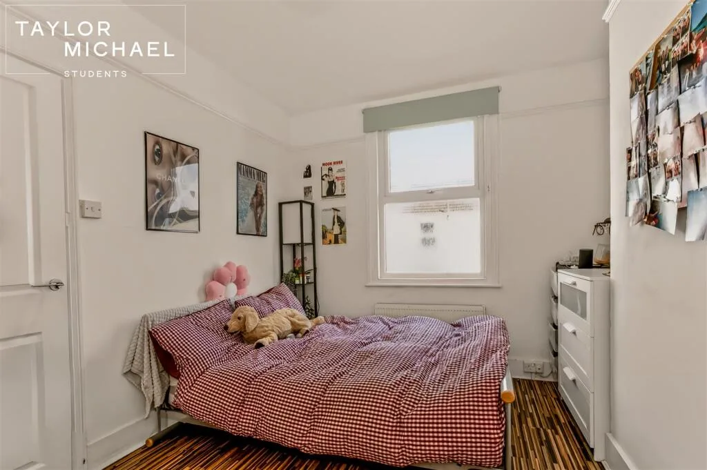 6 bedroom terraced house for rent