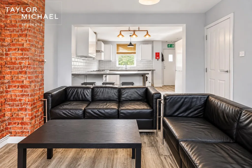 6 bedroom terraced house for rent