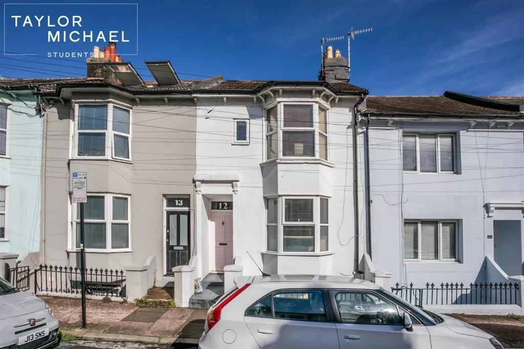6 bedroom terraced house for rent