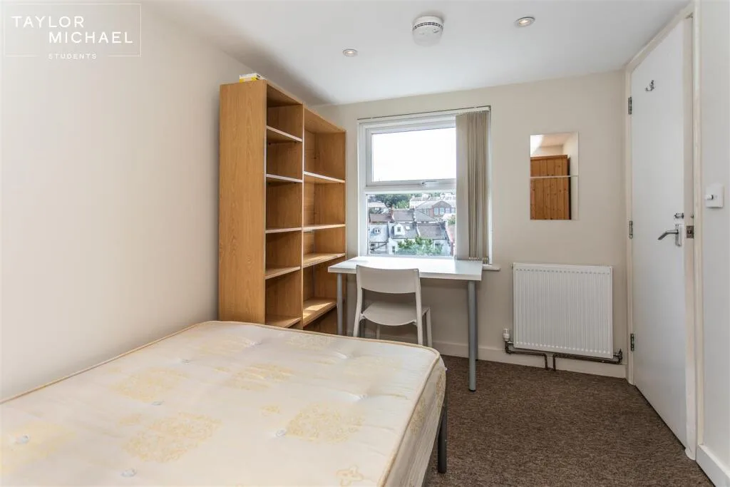7 bedroom terraced house for rent