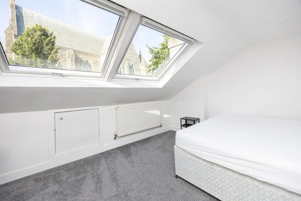 6 bedroom terraced house for rent