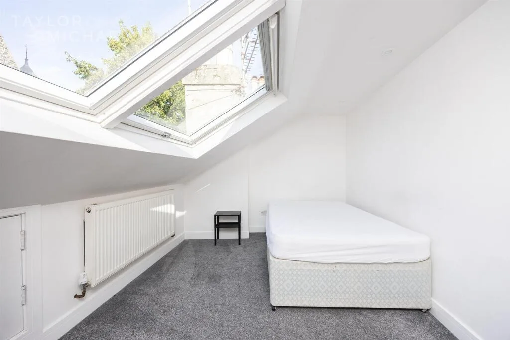 6 bedroom terraced house for rent