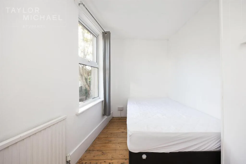 6 bedroom terraced house for rent