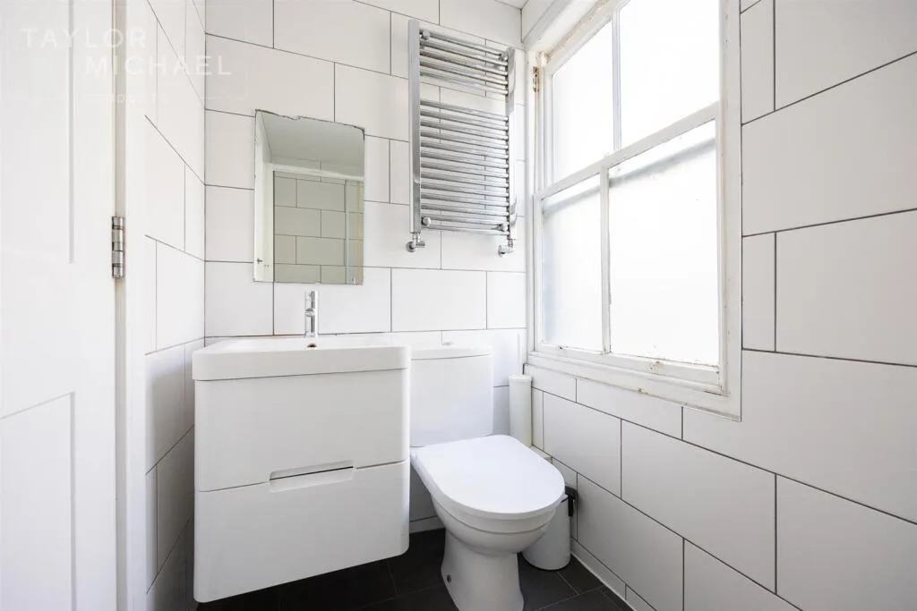 6 bedroom terraced house for rent