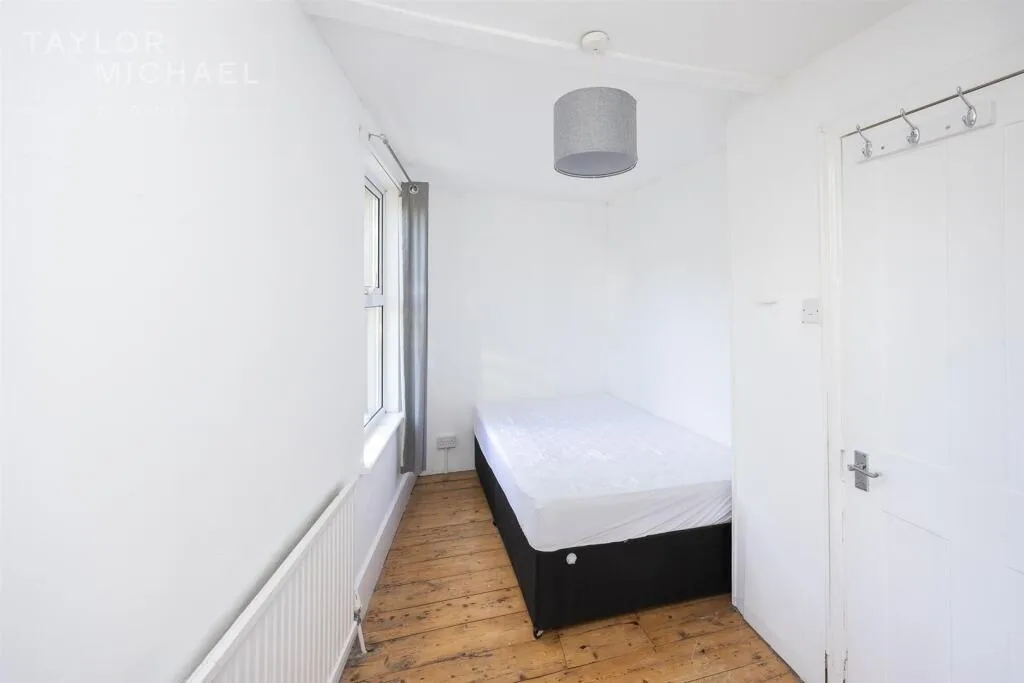 6 bedroom terraced house for rent