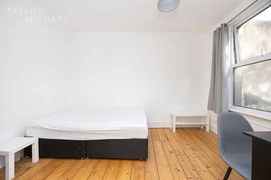 6 bedroom terraced house for rent