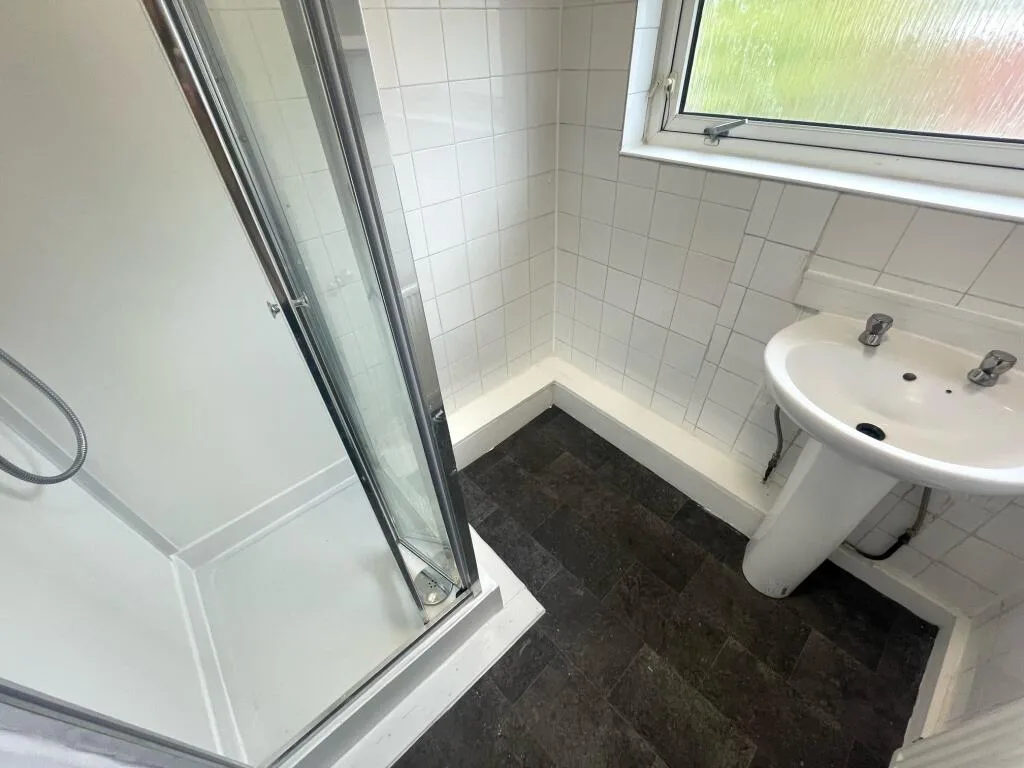 6 bedroom terraced house for rent