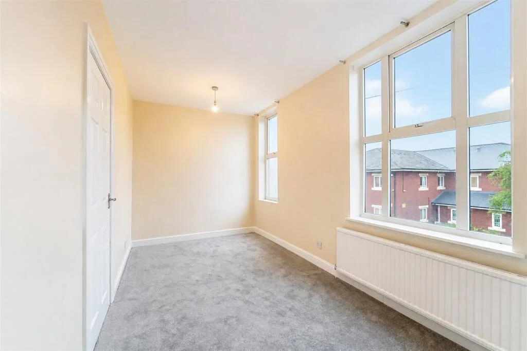 4 bedroom terraced house for rent