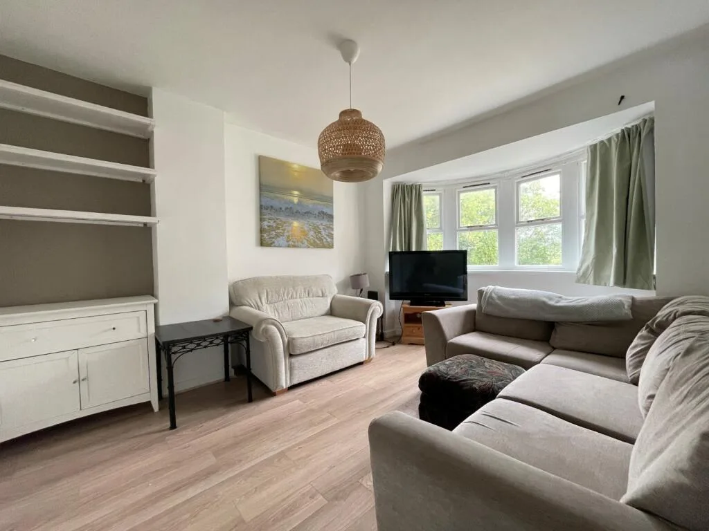 3 bedroom flat for rent