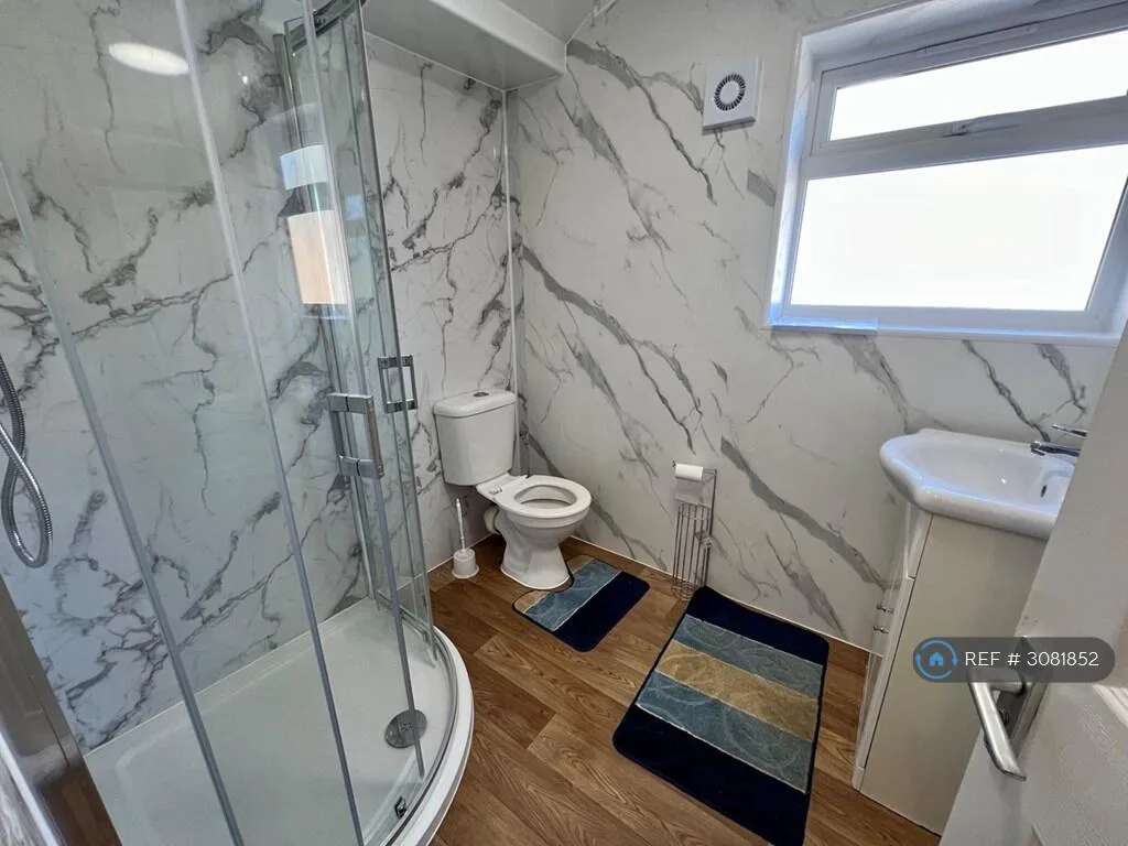 6 bedroom terraced house for rent
