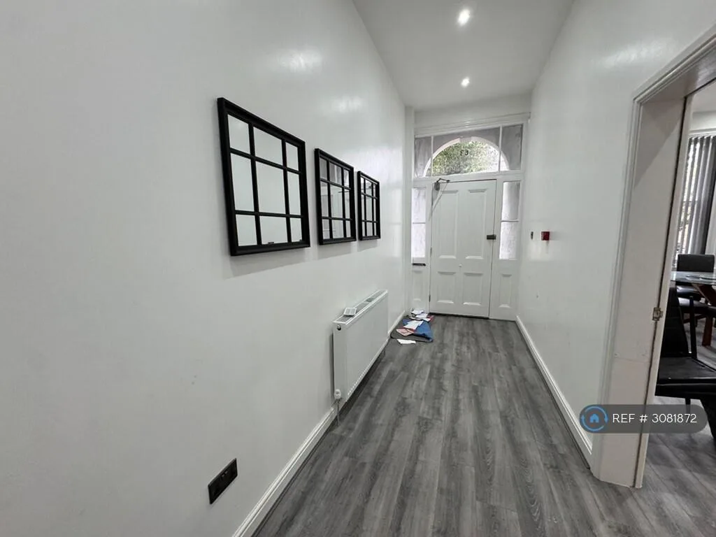 7 bedroom semi-detached house for rent