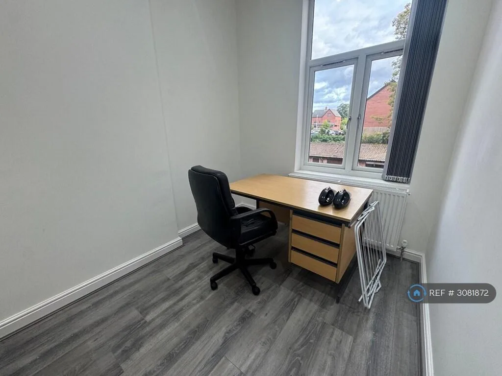 7 bedroom semi-detached house for rent