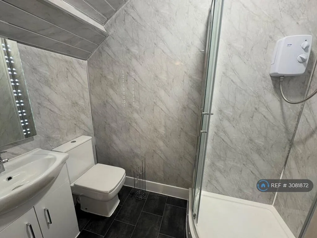 7 bedroom semi-detached house for rent