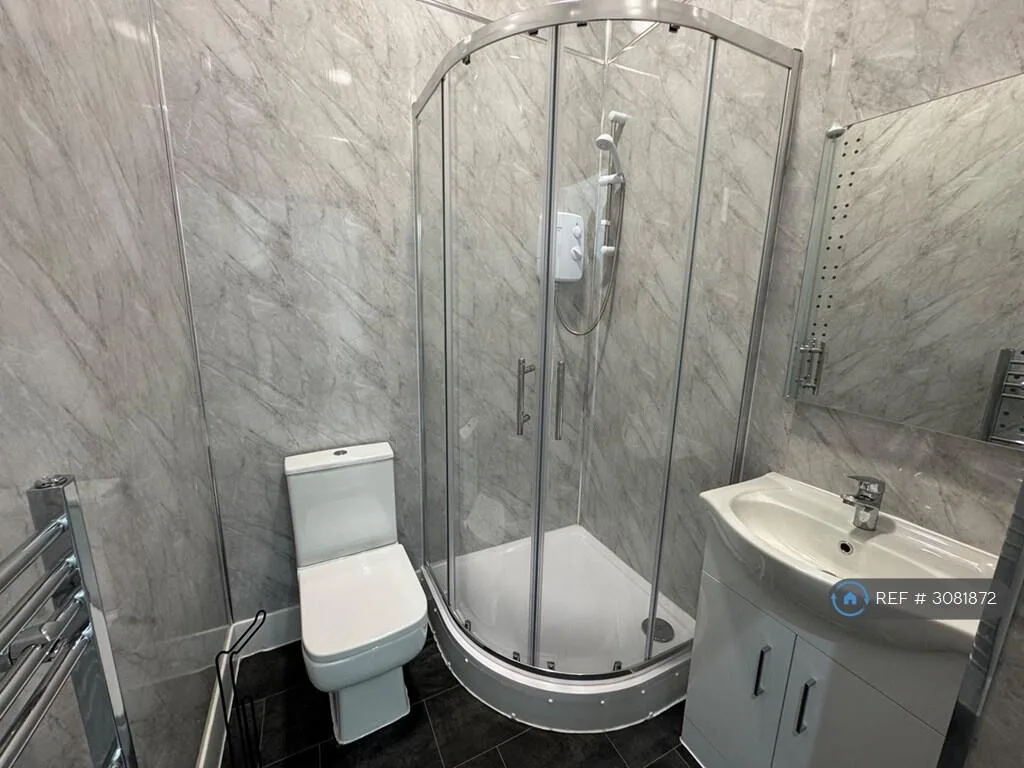 7 bedroom semi-detached house for rent
