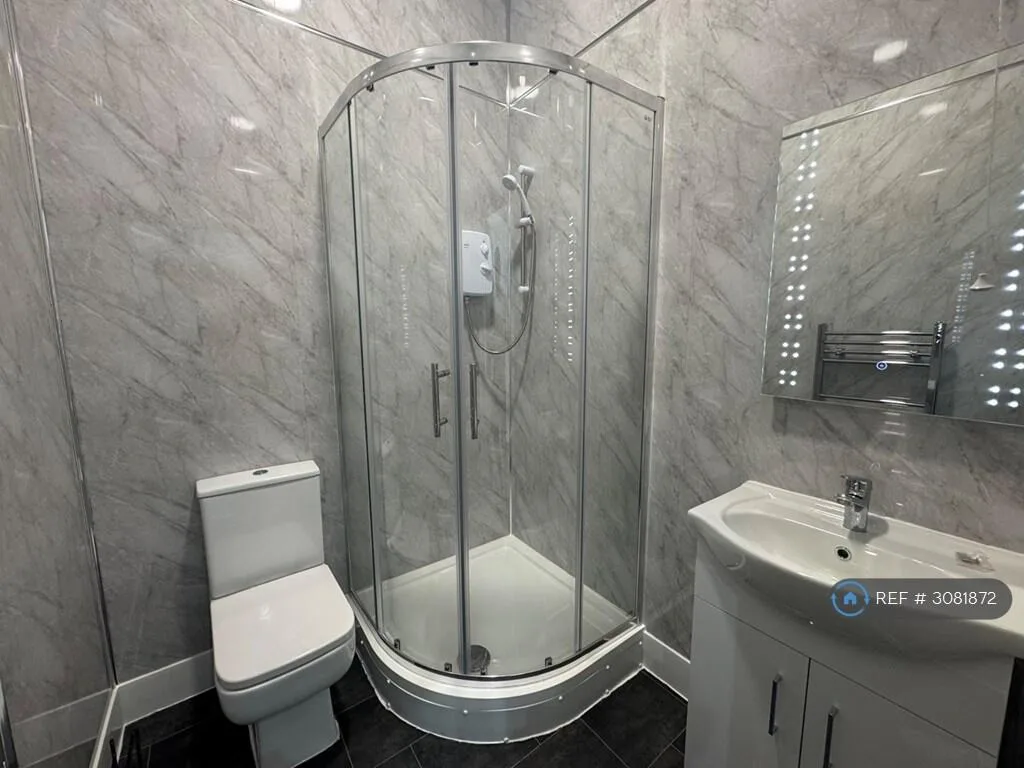 7 bedroom semi-detached house for rent