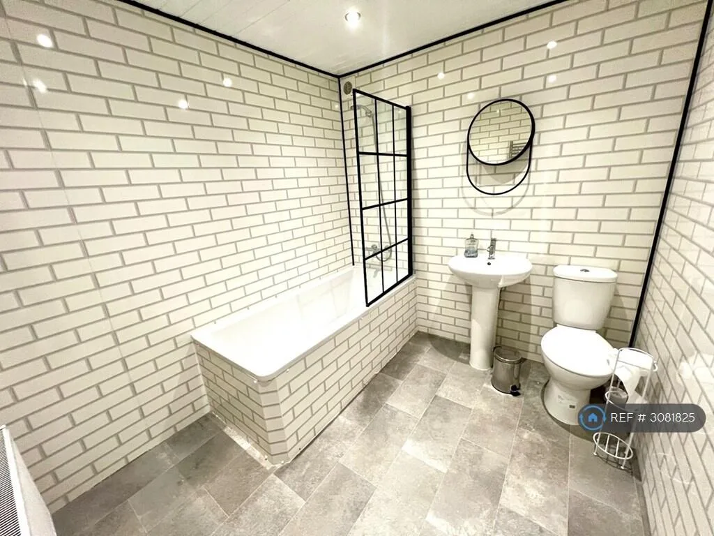 7 bedroom semi-detached house for rent