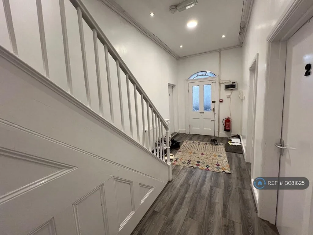7 bedroom semi-detached house for rent