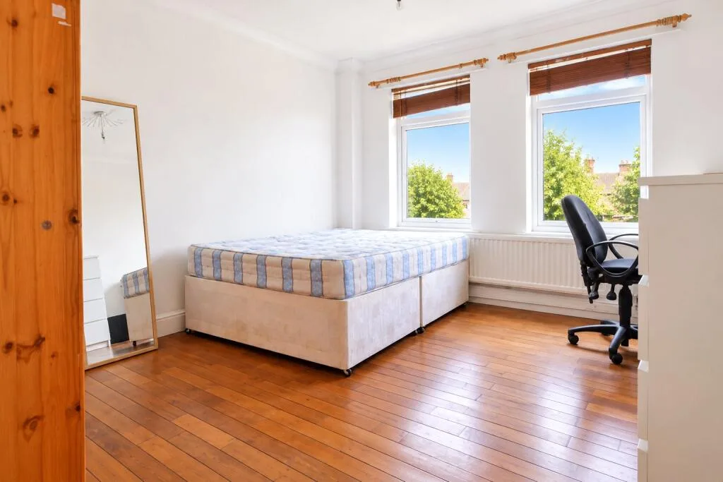 4 bedroom terraced house for rent