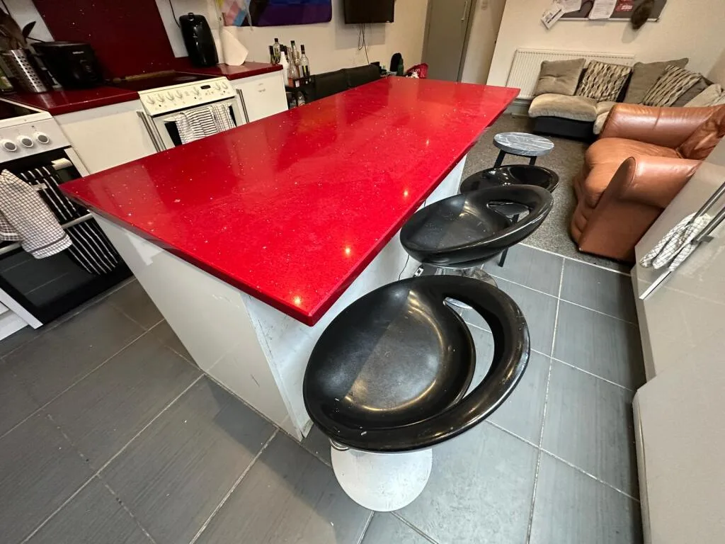 8 bedroom house for rent