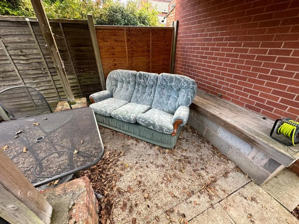 8 bedroom house for rent
