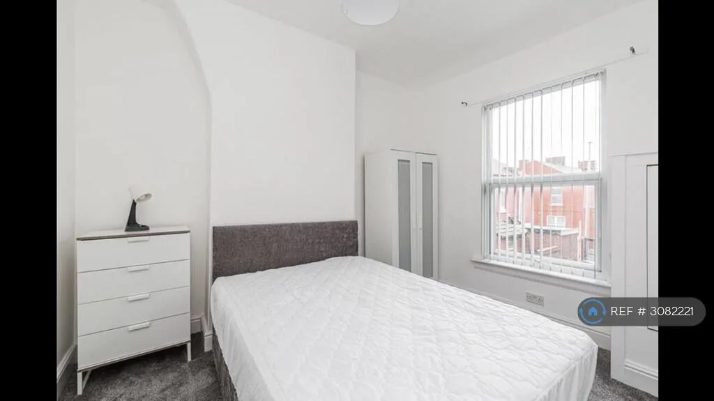 3 bedroom end of terrace house for rent