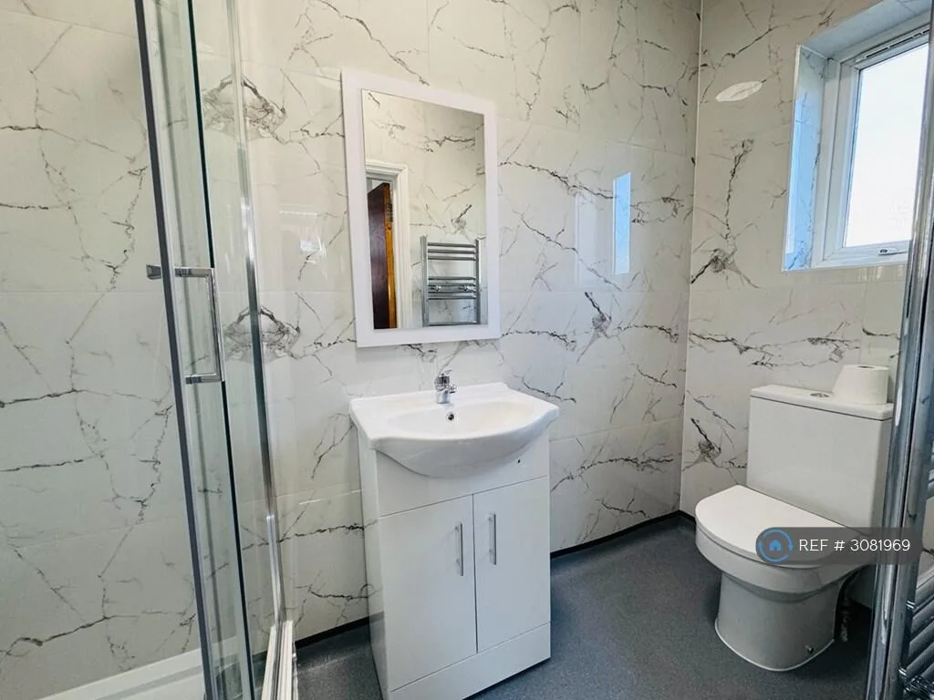 2 bedroom maisonette for rent