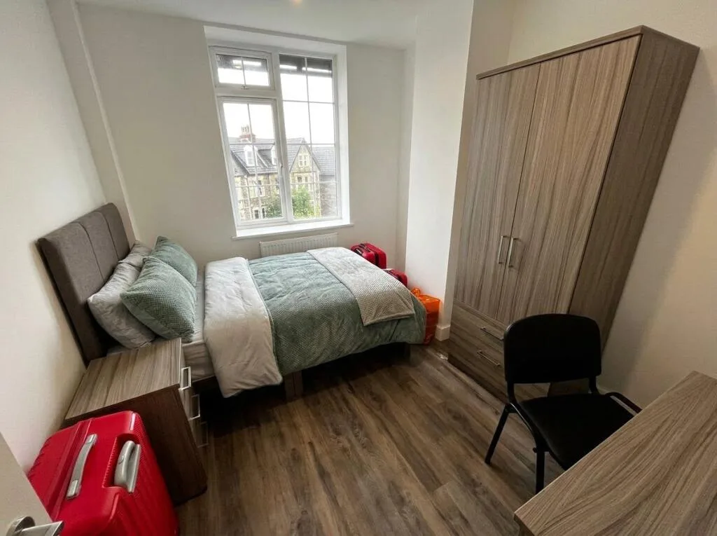 11 bedroom house for rent