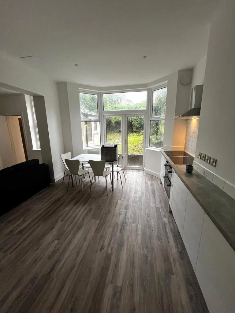 11 bedroom house for rent