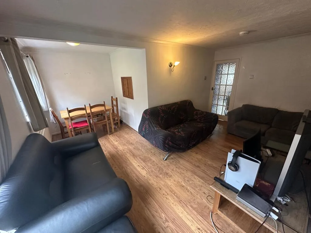3 bedroom semi-detached house for rent