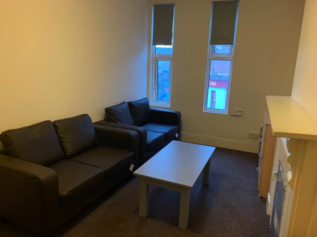 4 bedroom flat for rent