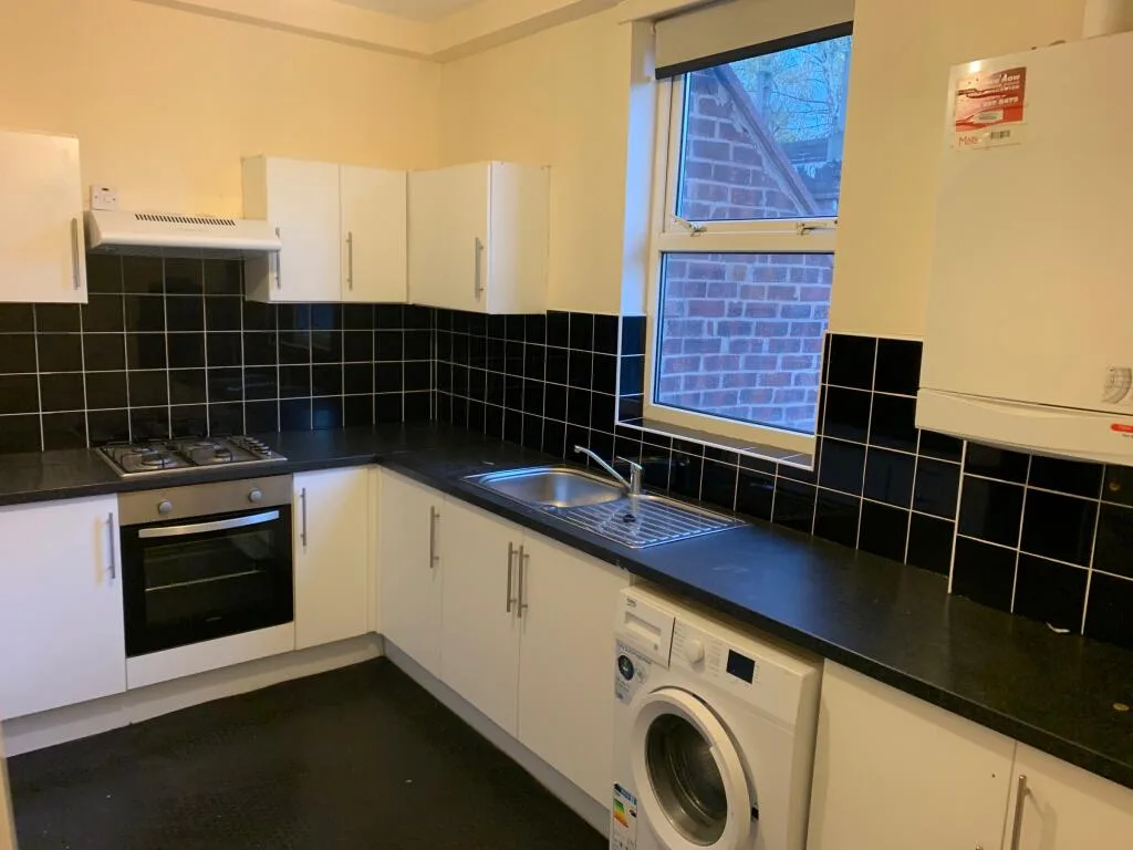 4 bedroom flat for rent