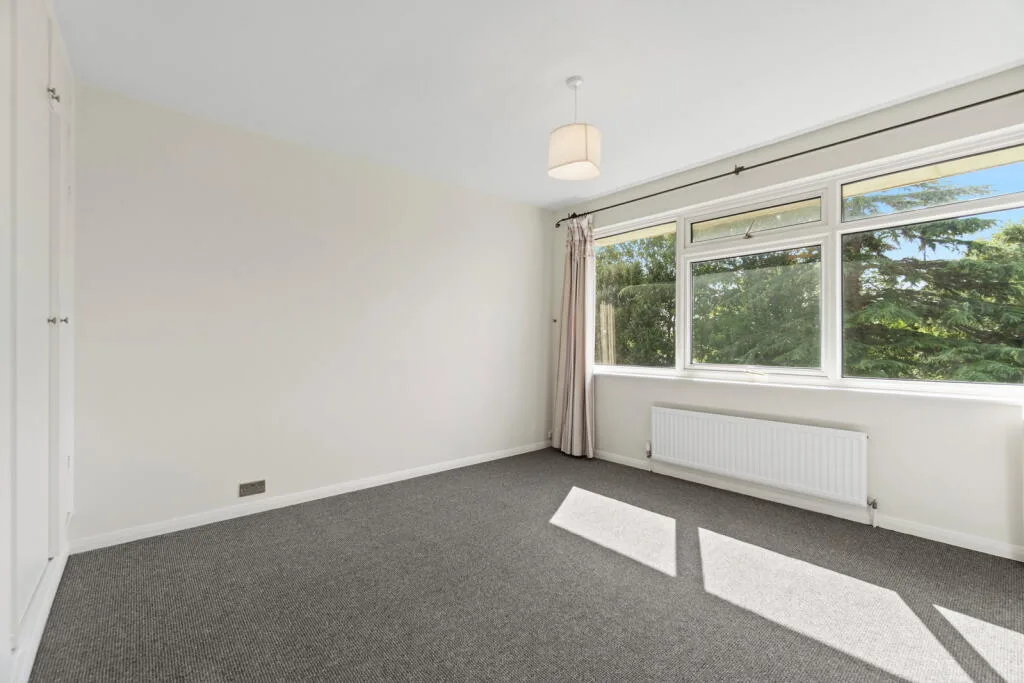 2 bedroom maisonette for rent