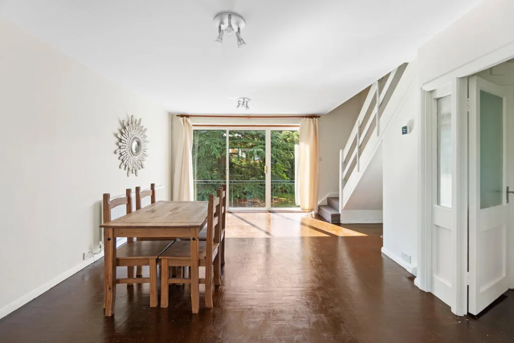 2 bedroom maisonette for rent