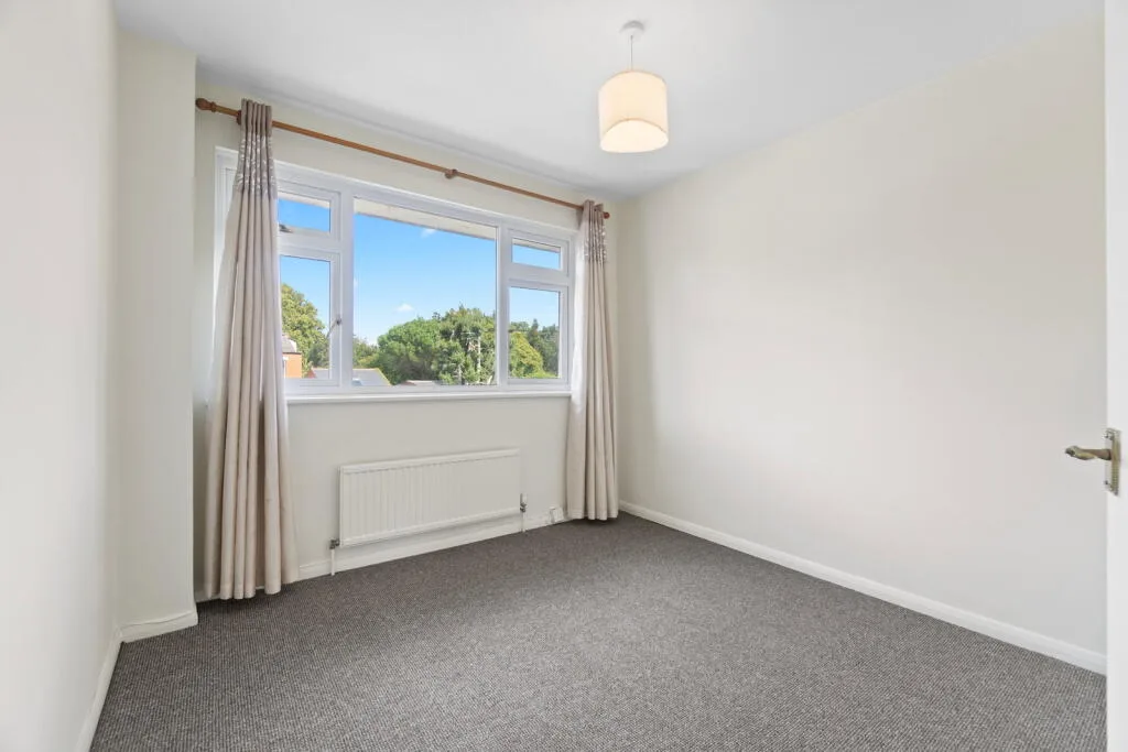 2 bedroom maisonette for rent
